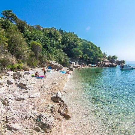Holiday House Nova Stara Baska Exterior photo