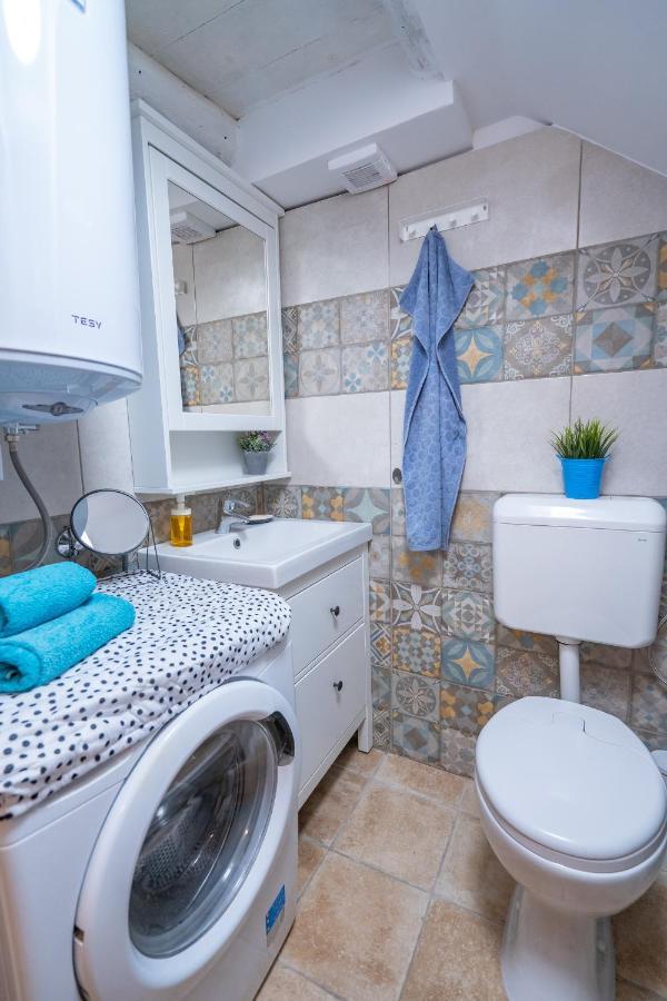 Holiday House Nova Stara Baska Exterior photo