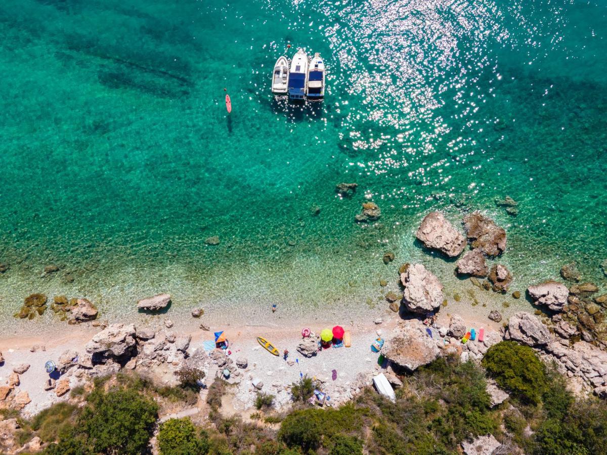 Holiday House Nova Stara Baska Exterior photo