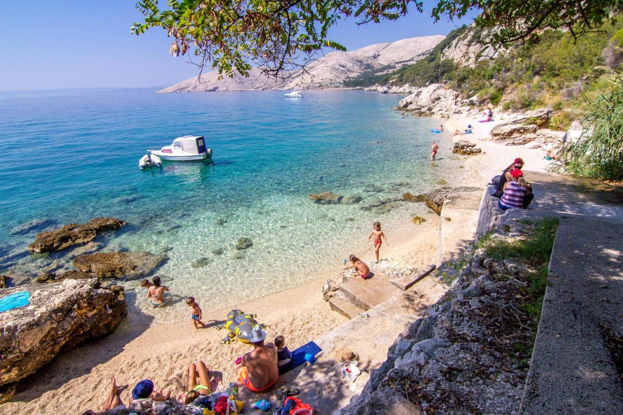 Holiday House Nova Stara Baska Exterior photo